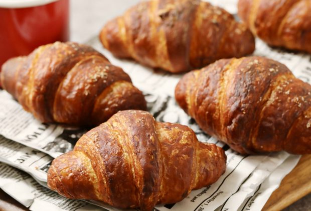 新感覚ハイブリッドパン】『プレッツェルクロワッサン』と『あん